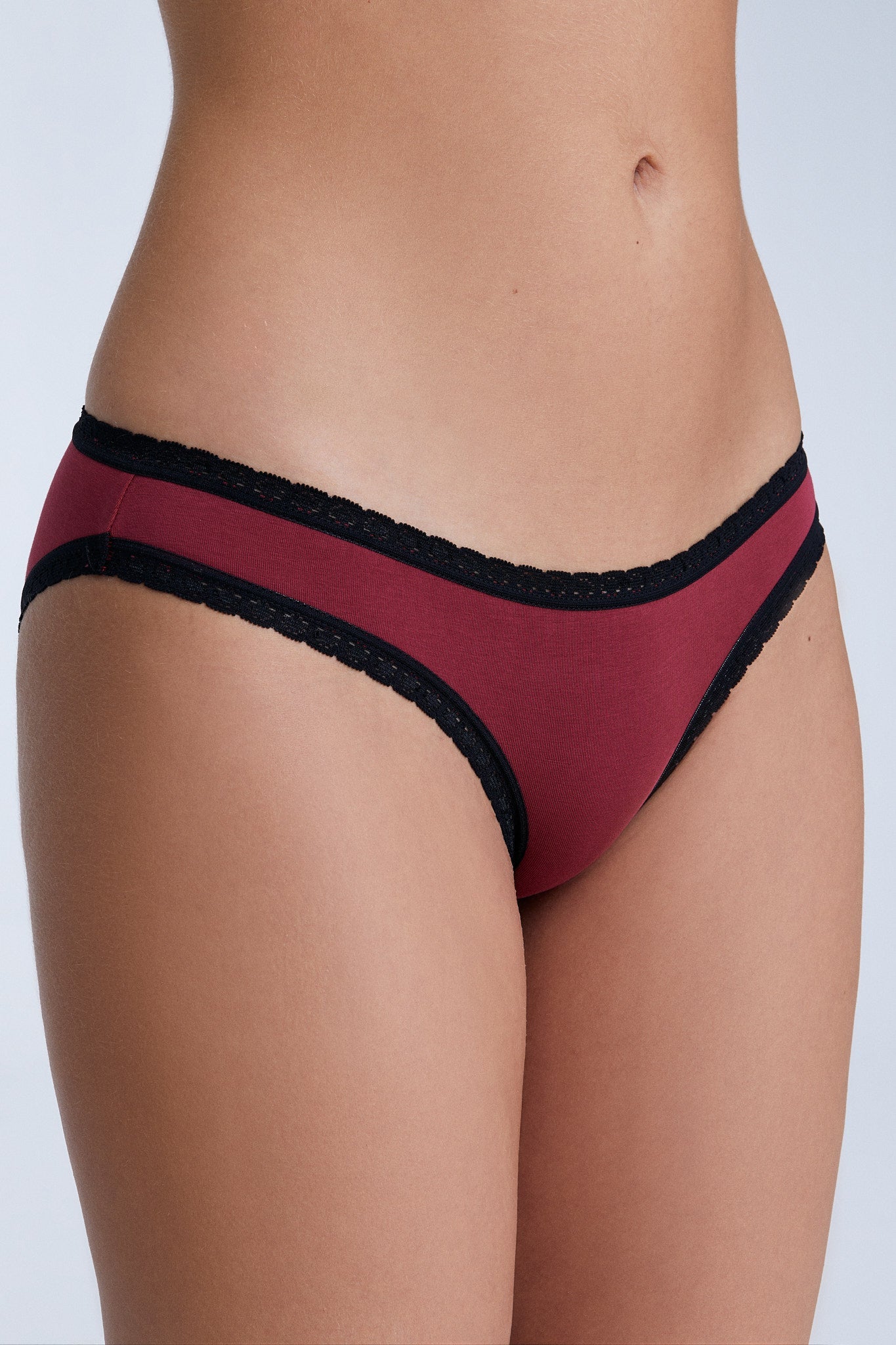 1111-079 | Damen Slip - Tibetrot