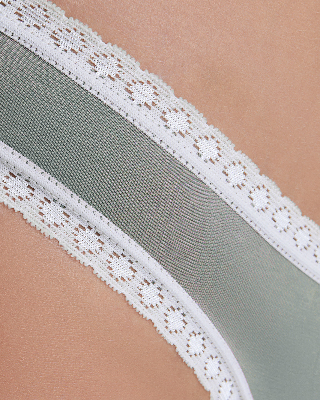 1111-109 | Damenslip mit Spitze - Eisberggrün