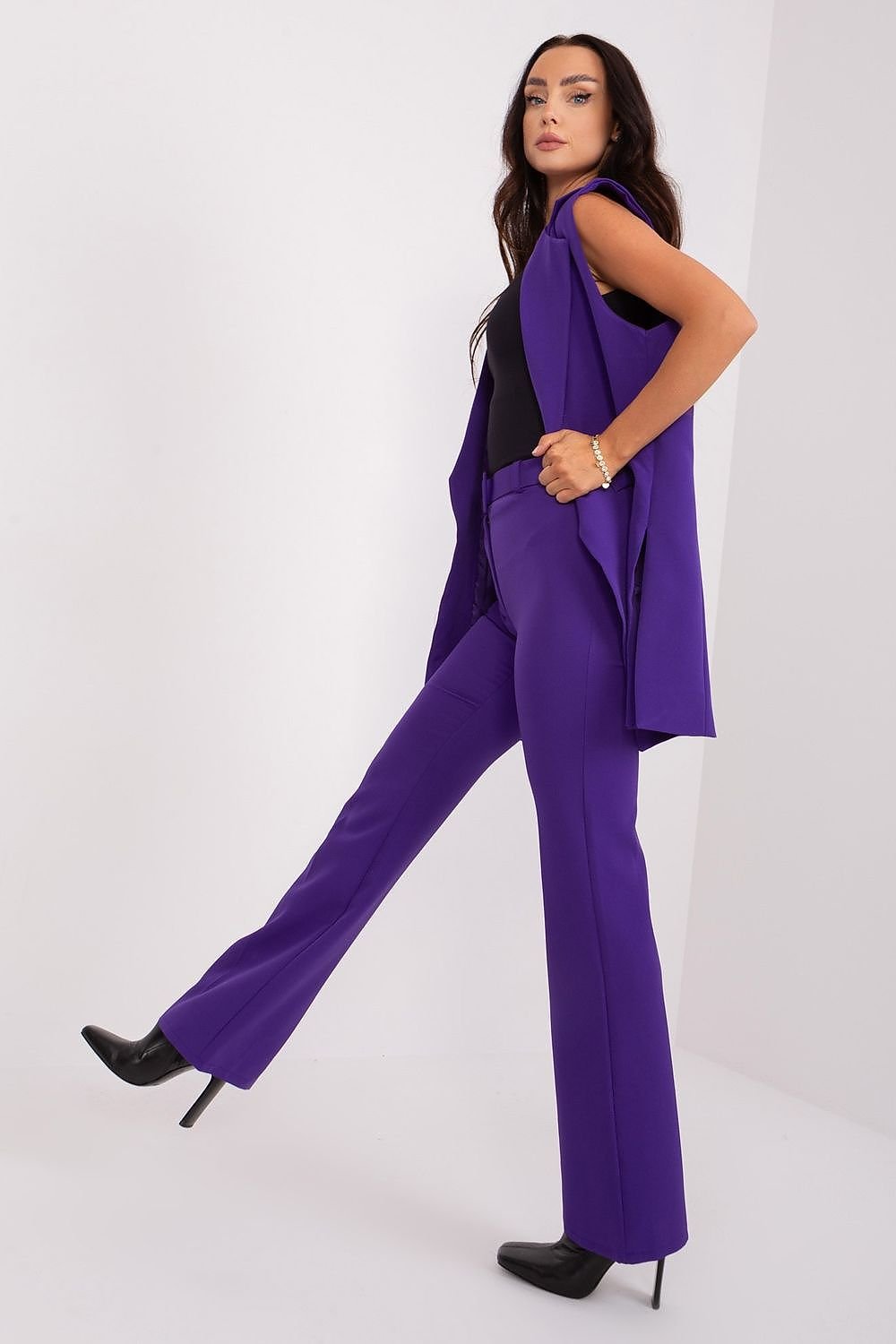 Women trousers model 187458 Italy Moda
