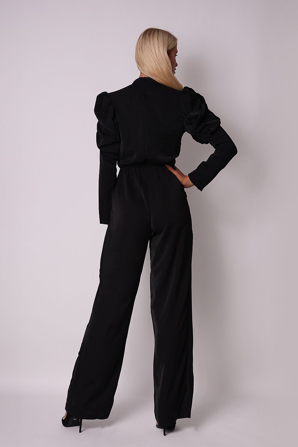 Suit model 191905 Ax Paris