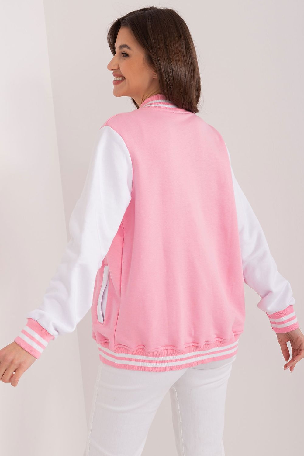 Sweatshirt model 192371 Relevance