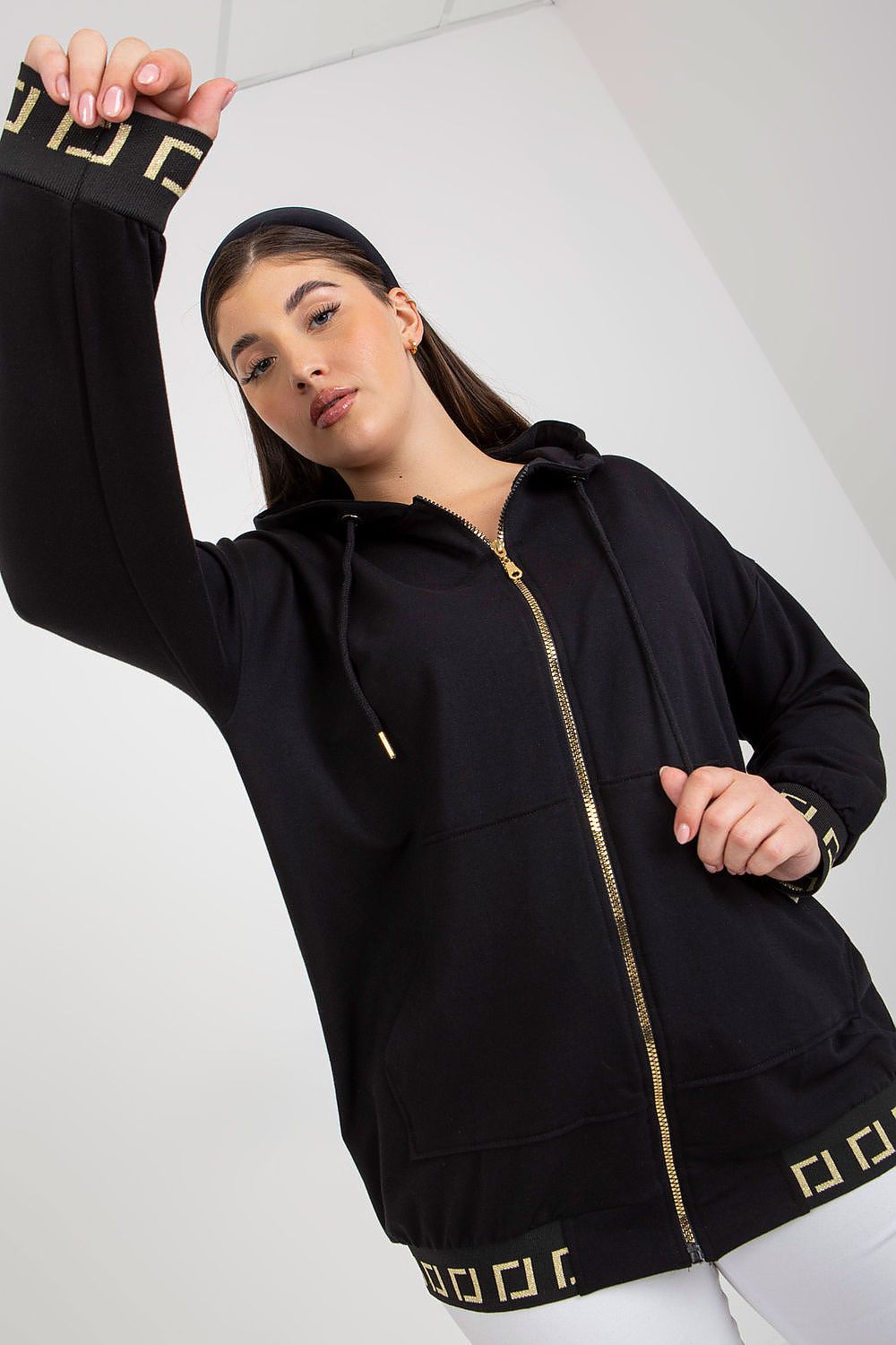 Plus size sweatshirt model 197474 Relevance