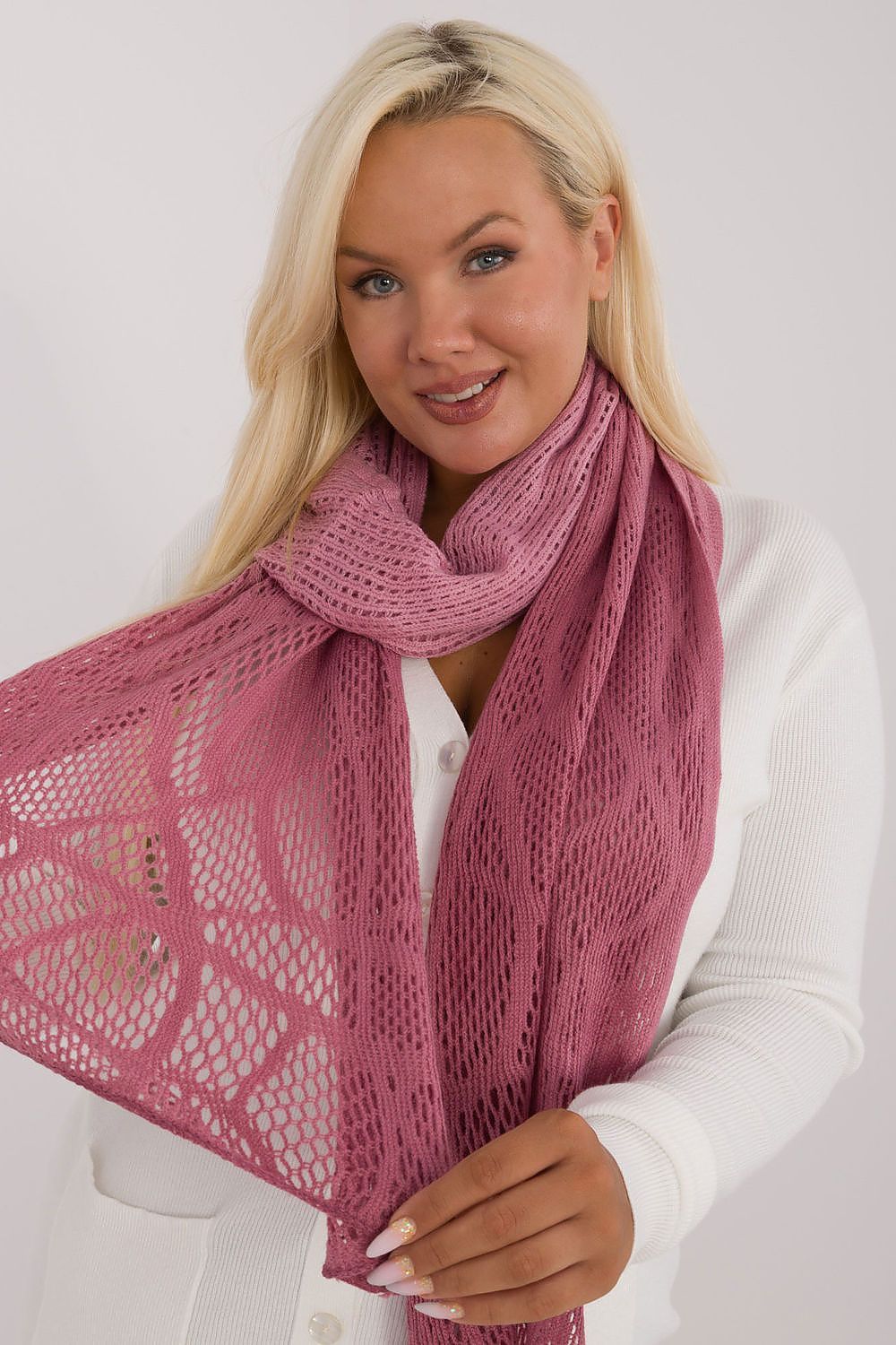 Shawl model 200852 AT