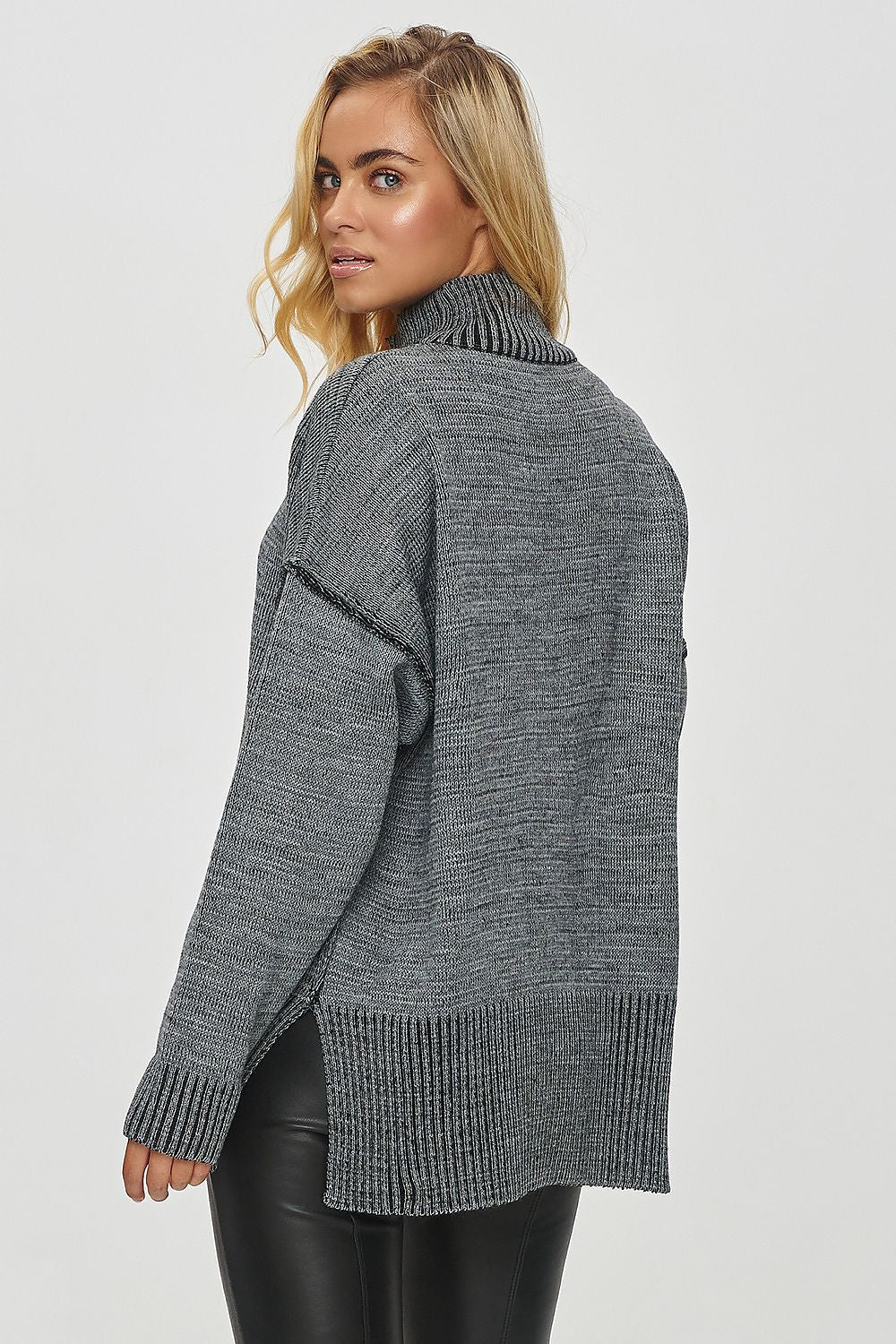 Turtleneck model 201820 Makadamia