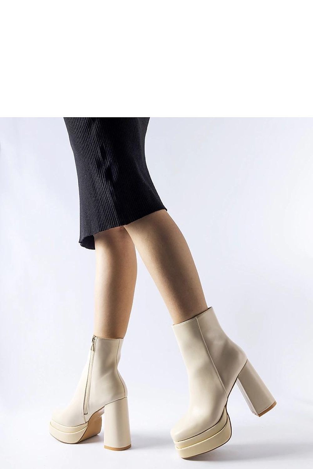 Heel boots model 204728 Solea