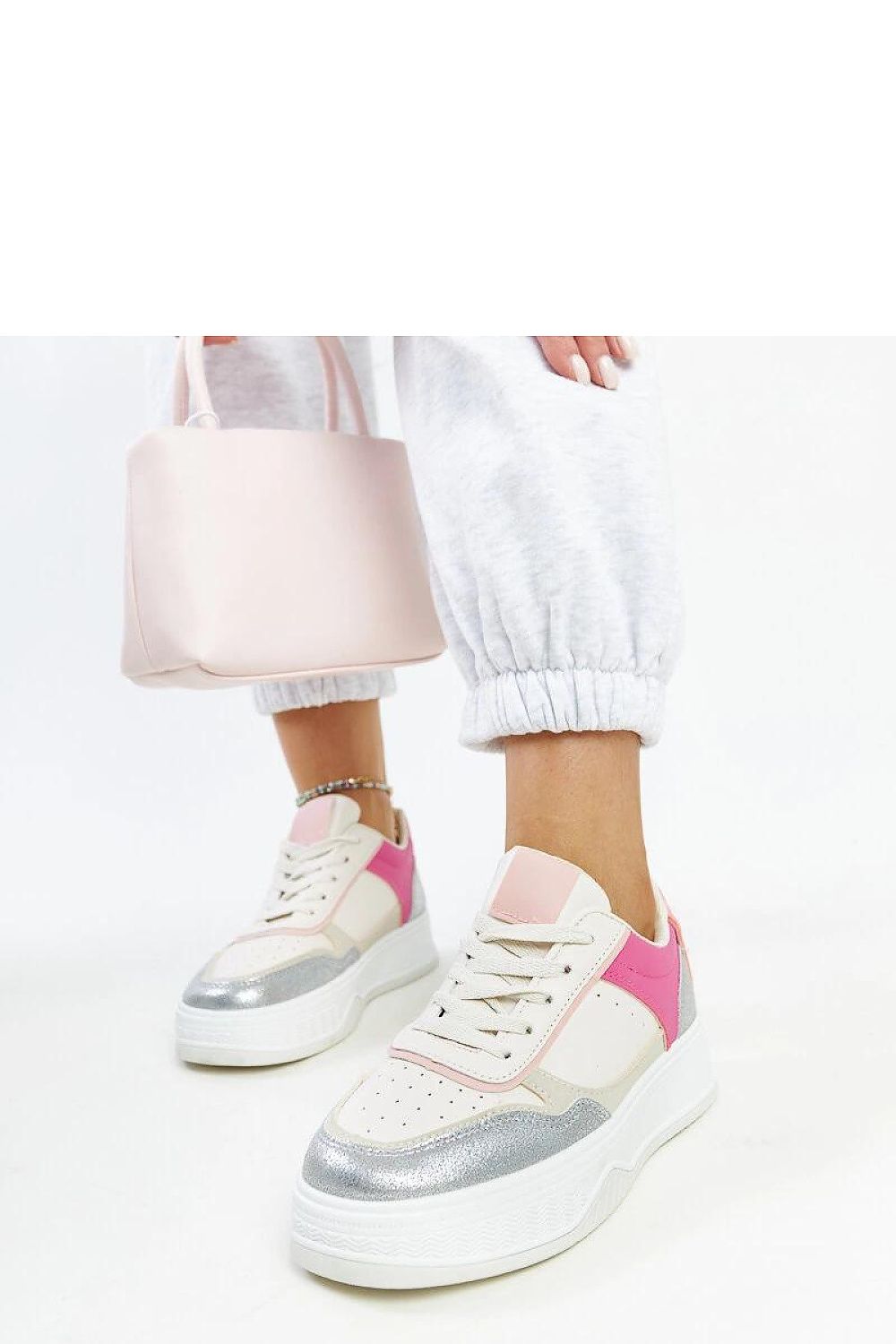 Sneakers model 207410 Solea