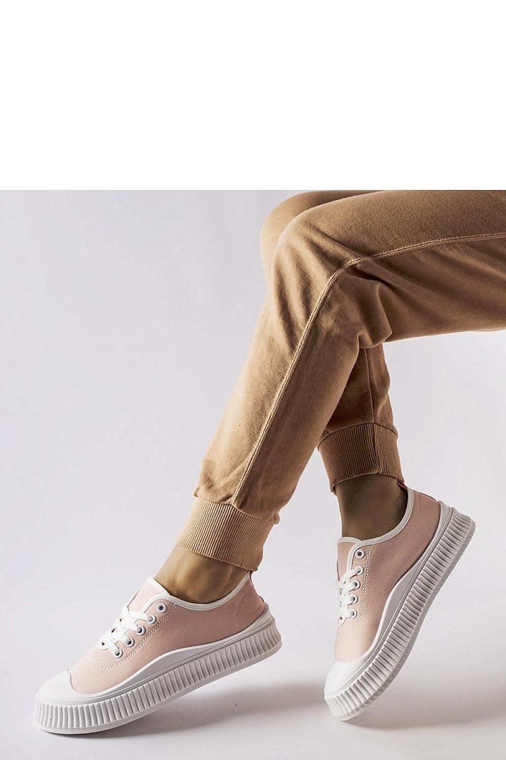 Sneakers model 207666 Solea