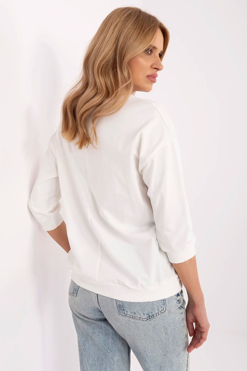 Blouse model 210645 Relevance