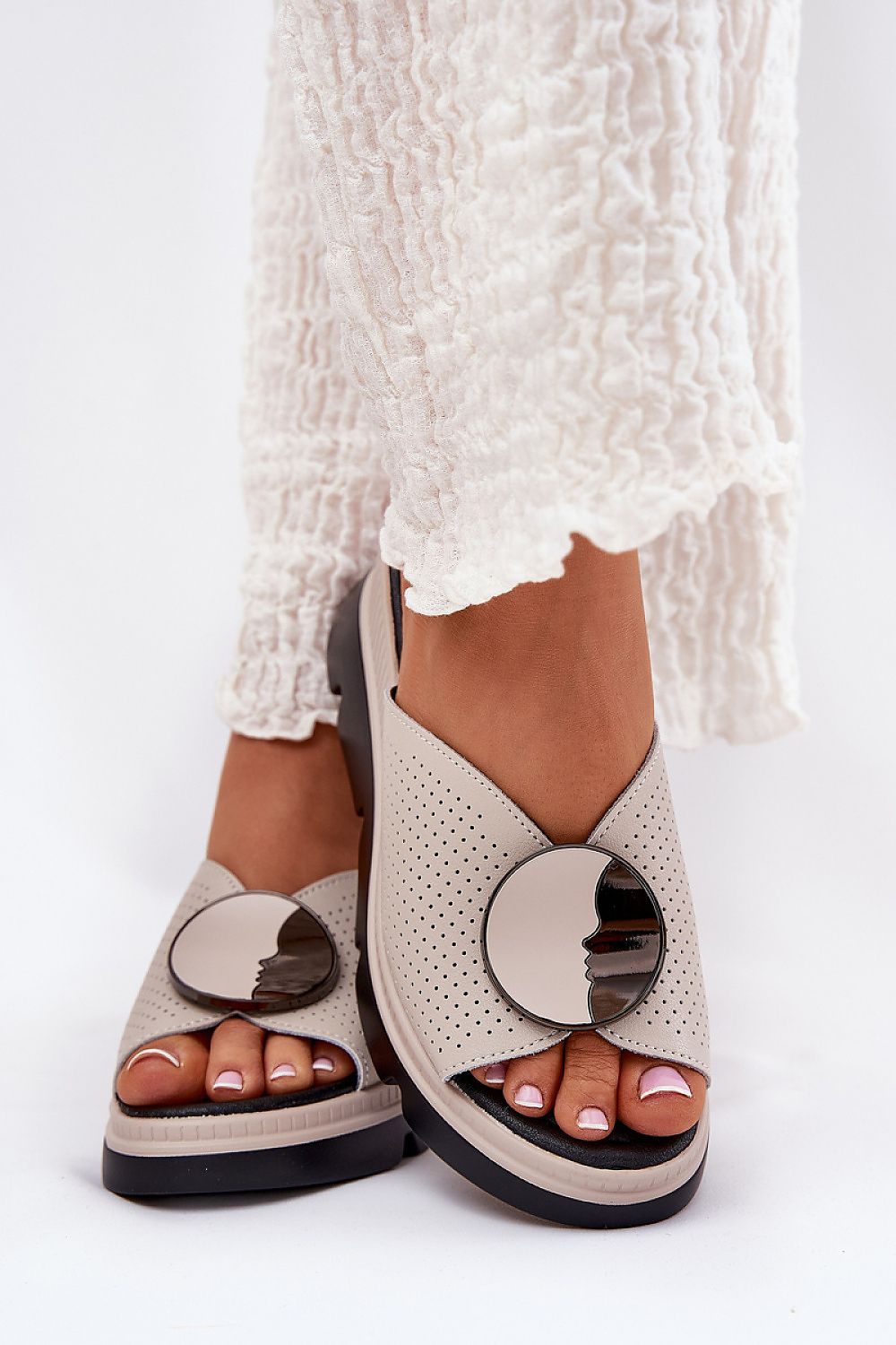 Flip-flops model 211673 Step in style