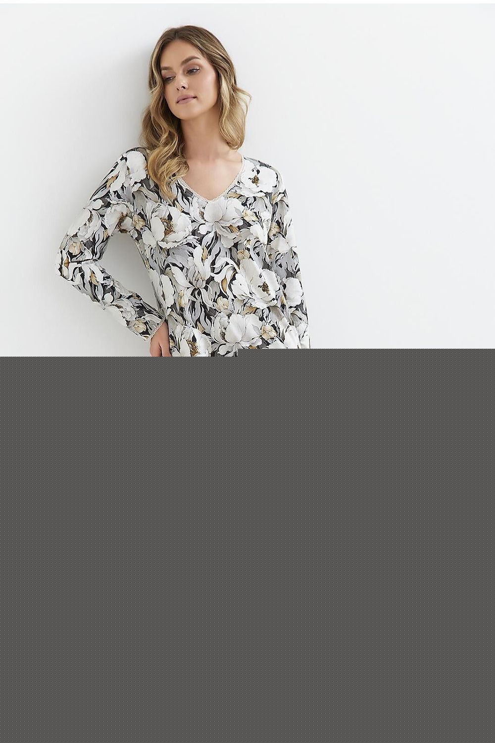 Nightshirt model 212765 Cana