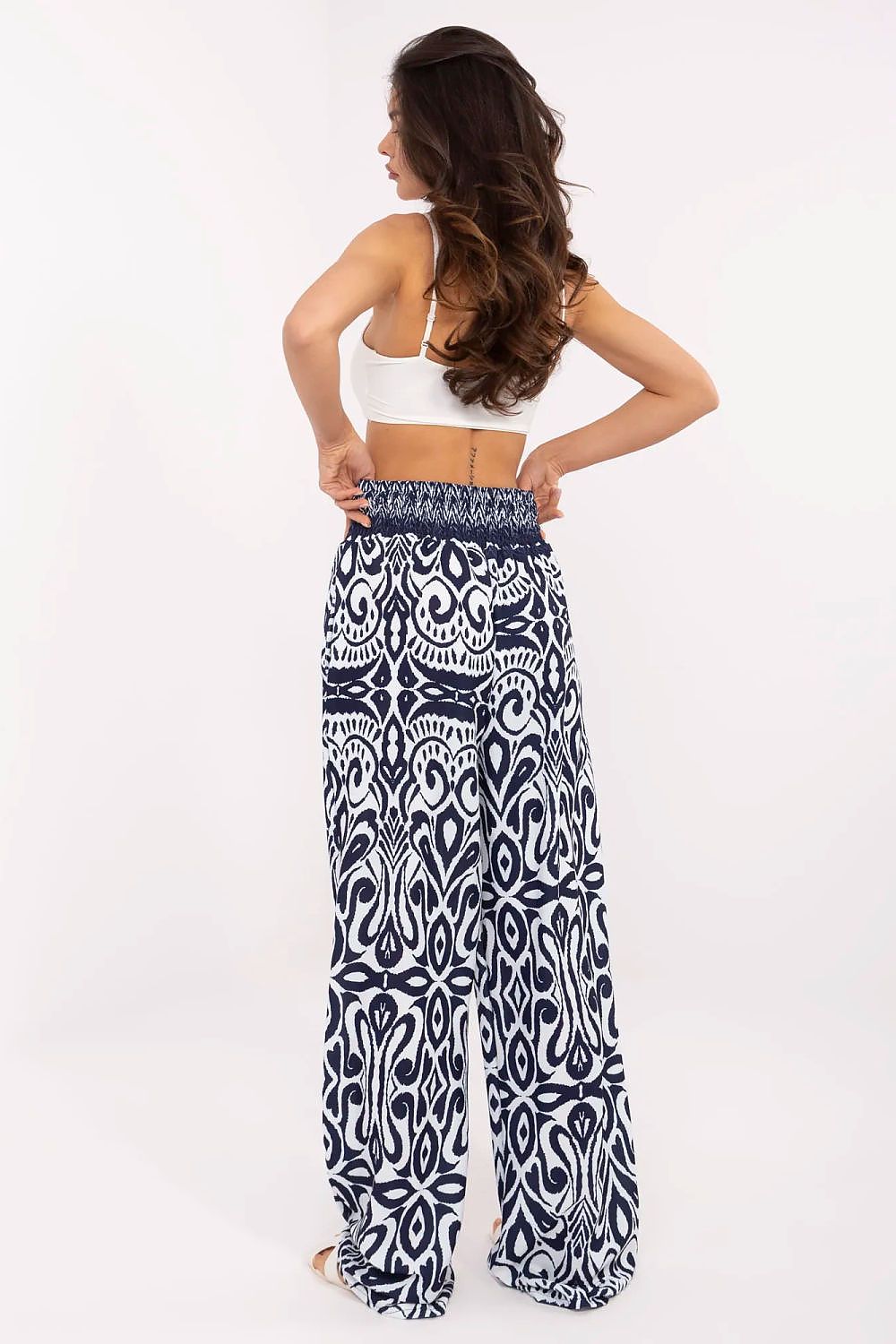 Women trousers model 213599 Italy Moda