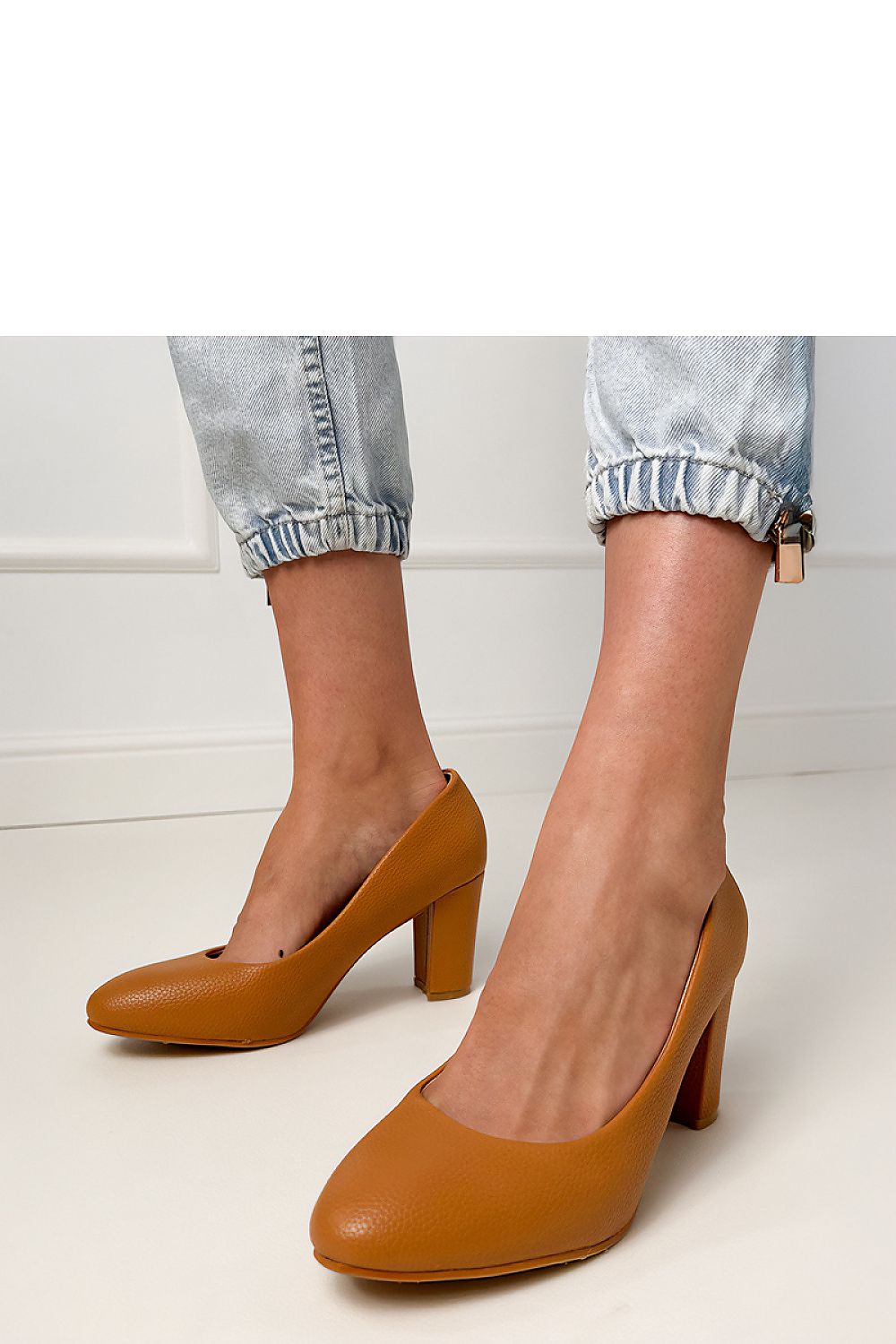 Block heel pumps model 214591 PRIMO