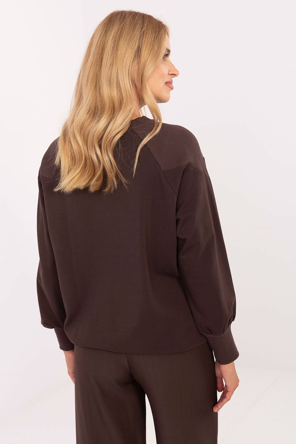 Blouse model 217037 Relevance