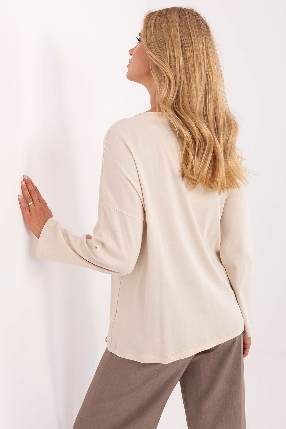 Blouse model 217042 Relevance