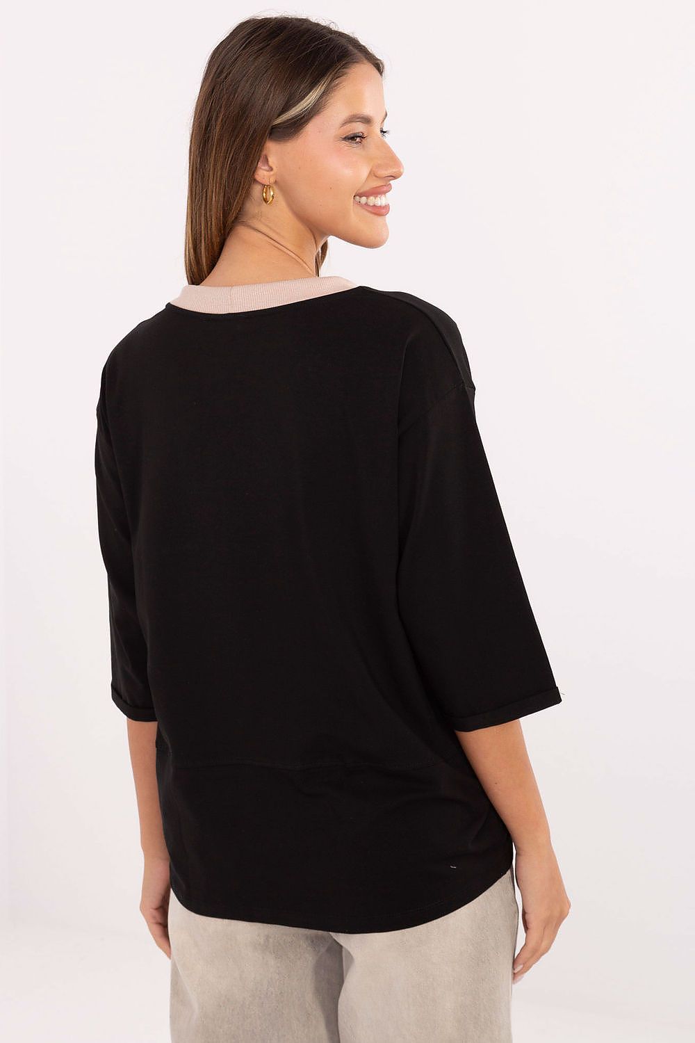 Blouse model 218841 Relevance