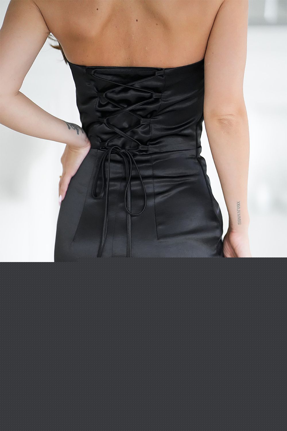 Short dress model 219697 Bicotone