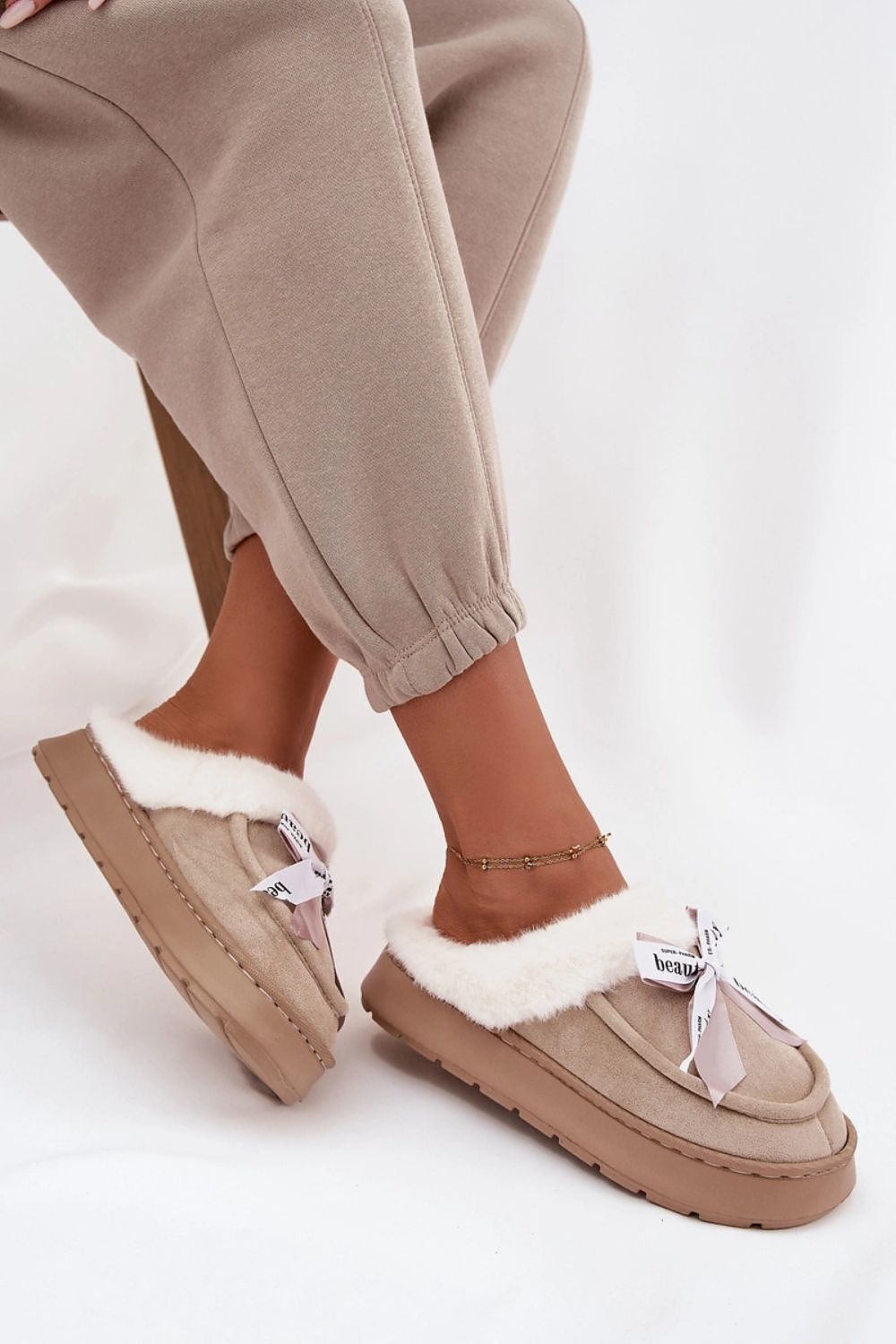 Slippers model 220539 Step in style