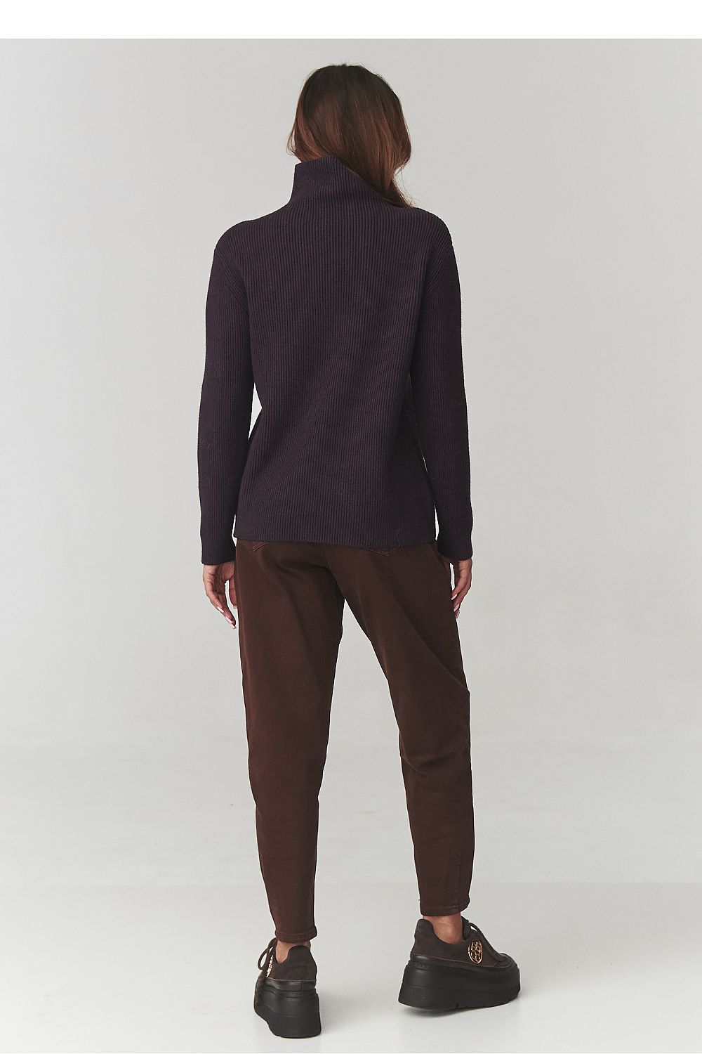 Turtleneck model 220773 Makadamia