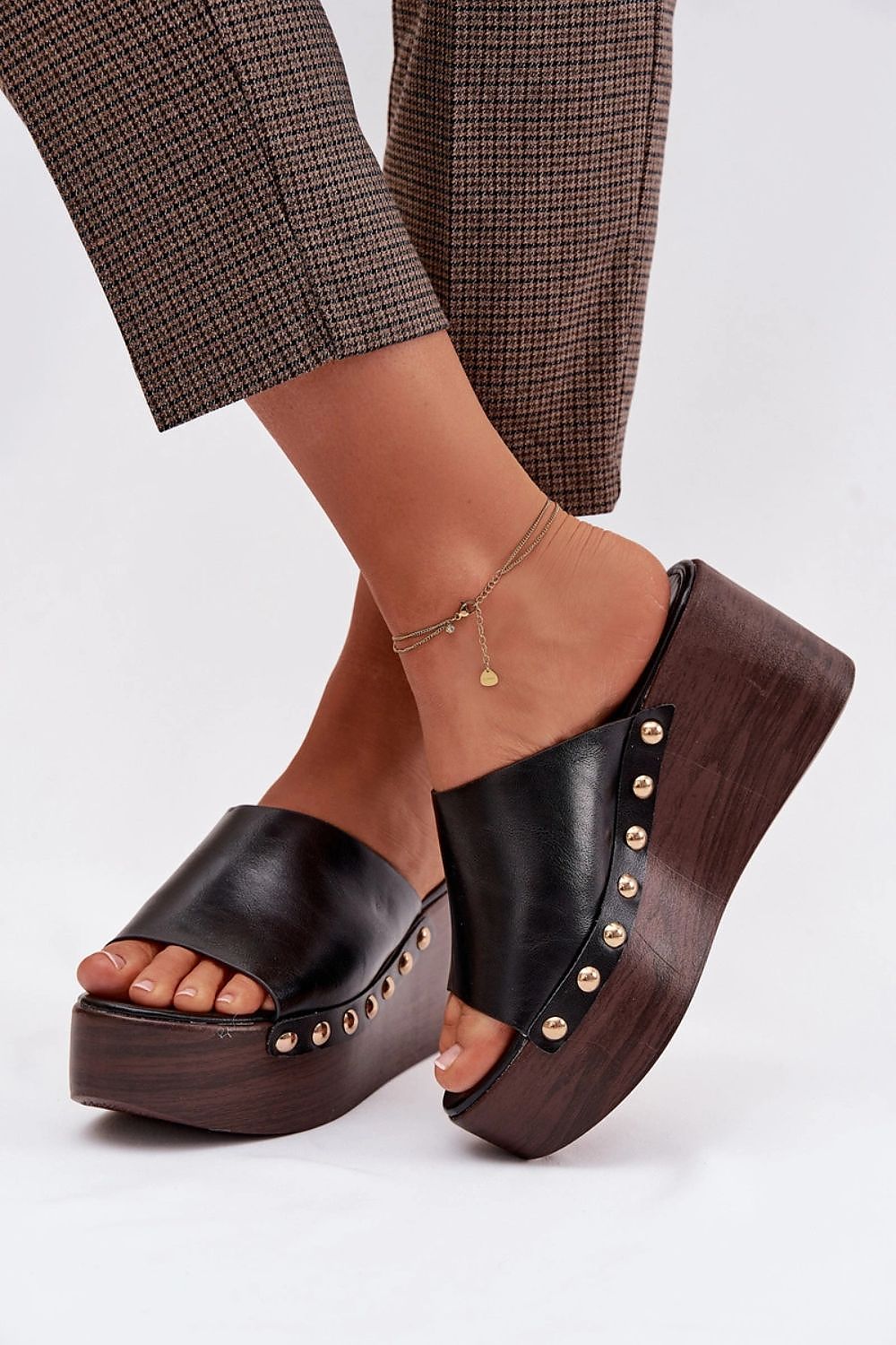 Buskin model 225128 Step in style