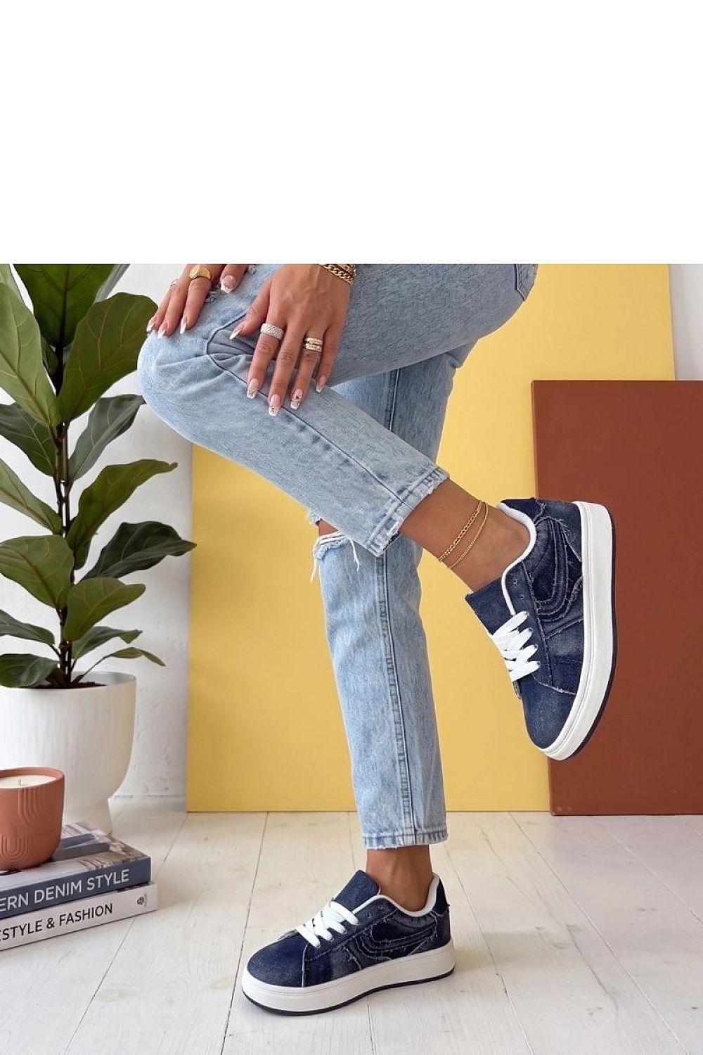Platform sneakers model 227744 Solea