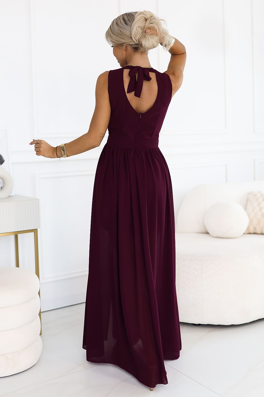 Long dress model 232805 Numoco