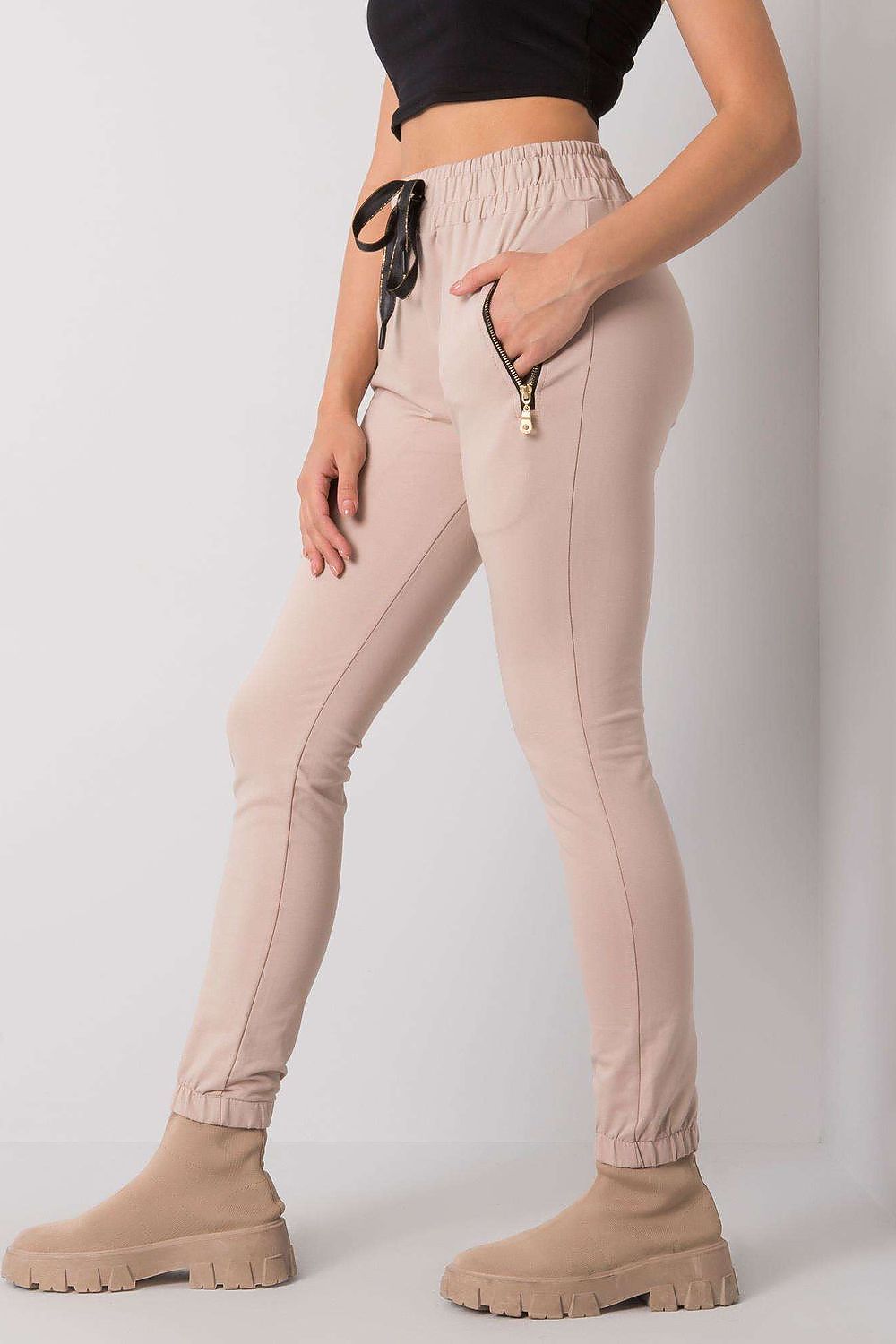 Tracksuit trousers model 159863 Relevance
