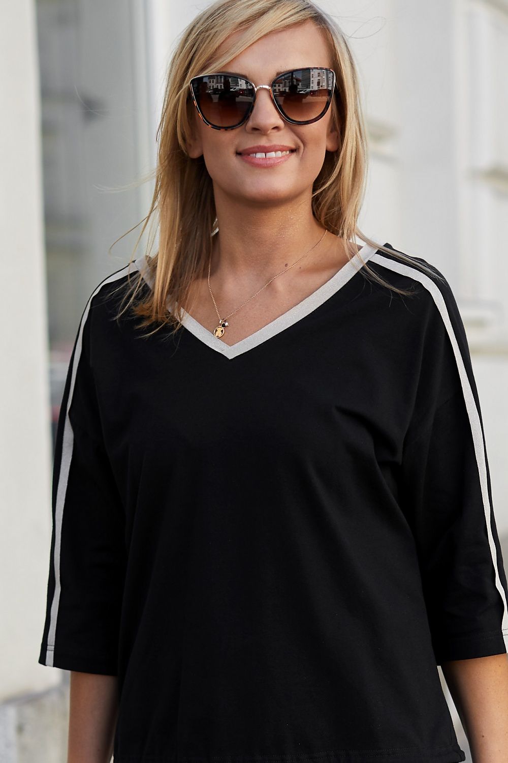 Blouse model 172156 La Aurora