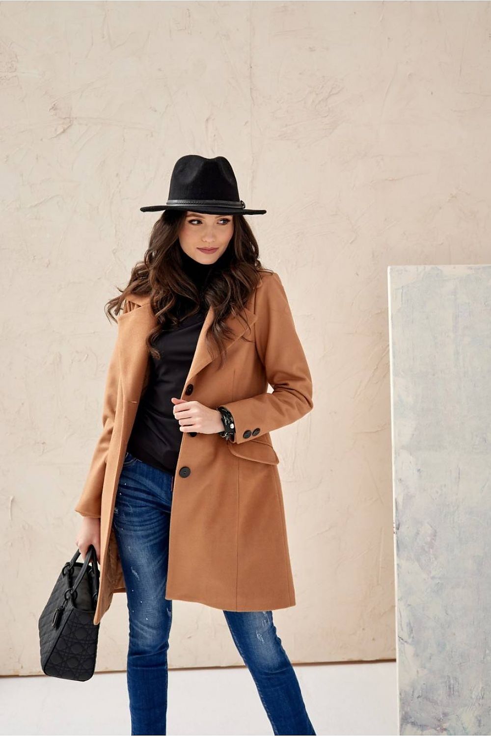 Coat model 184497 Roco Fashion