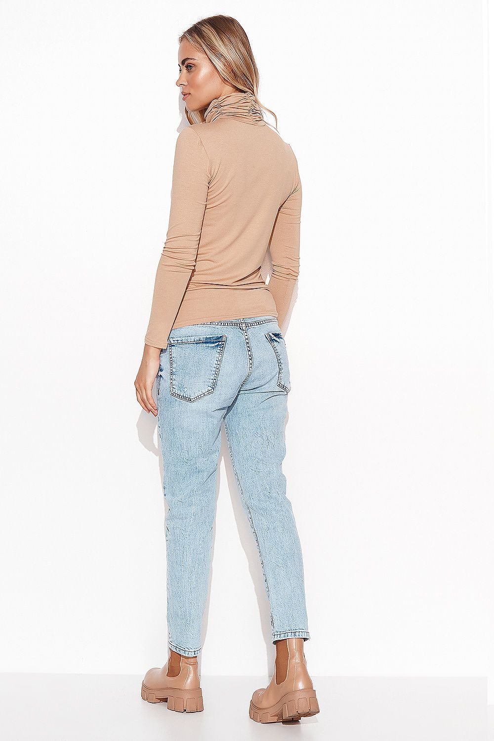 Turtleneck model 170894 Makadamia