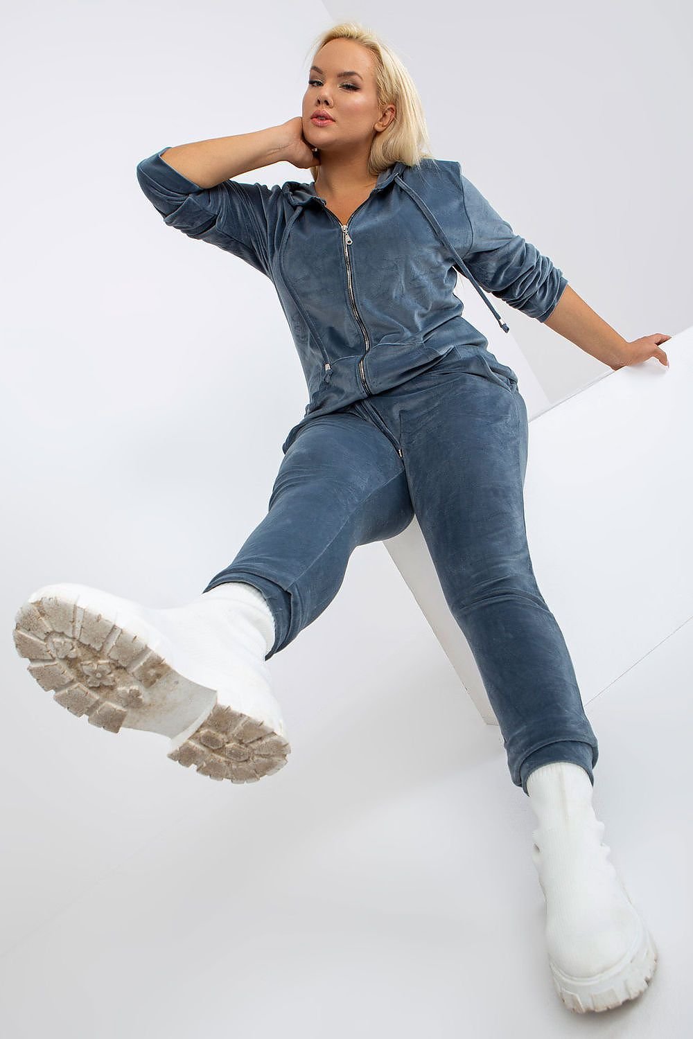 Plus size set model 171038 Relevance