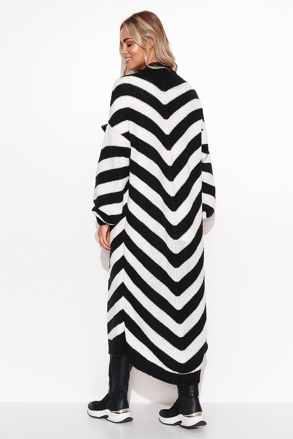 Cardigan model 171886 Makadamia