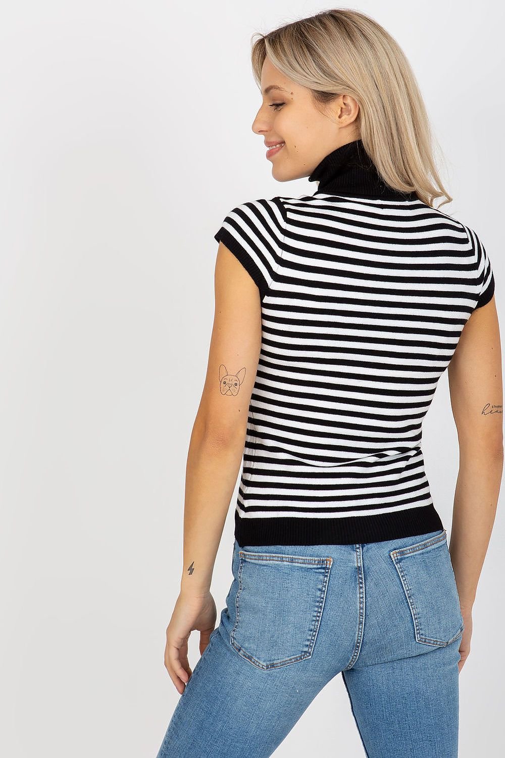 Short sleeve sweater model 174859 AT