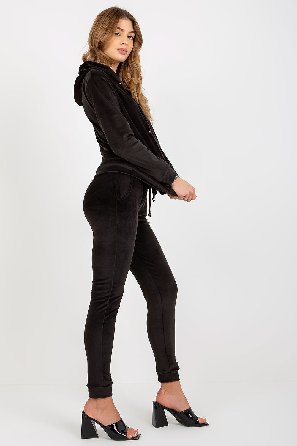 Set model 177077 Relevance