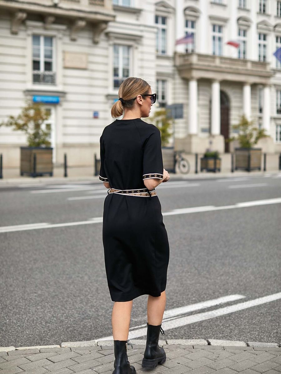 Daydress model 164435 La Aurora