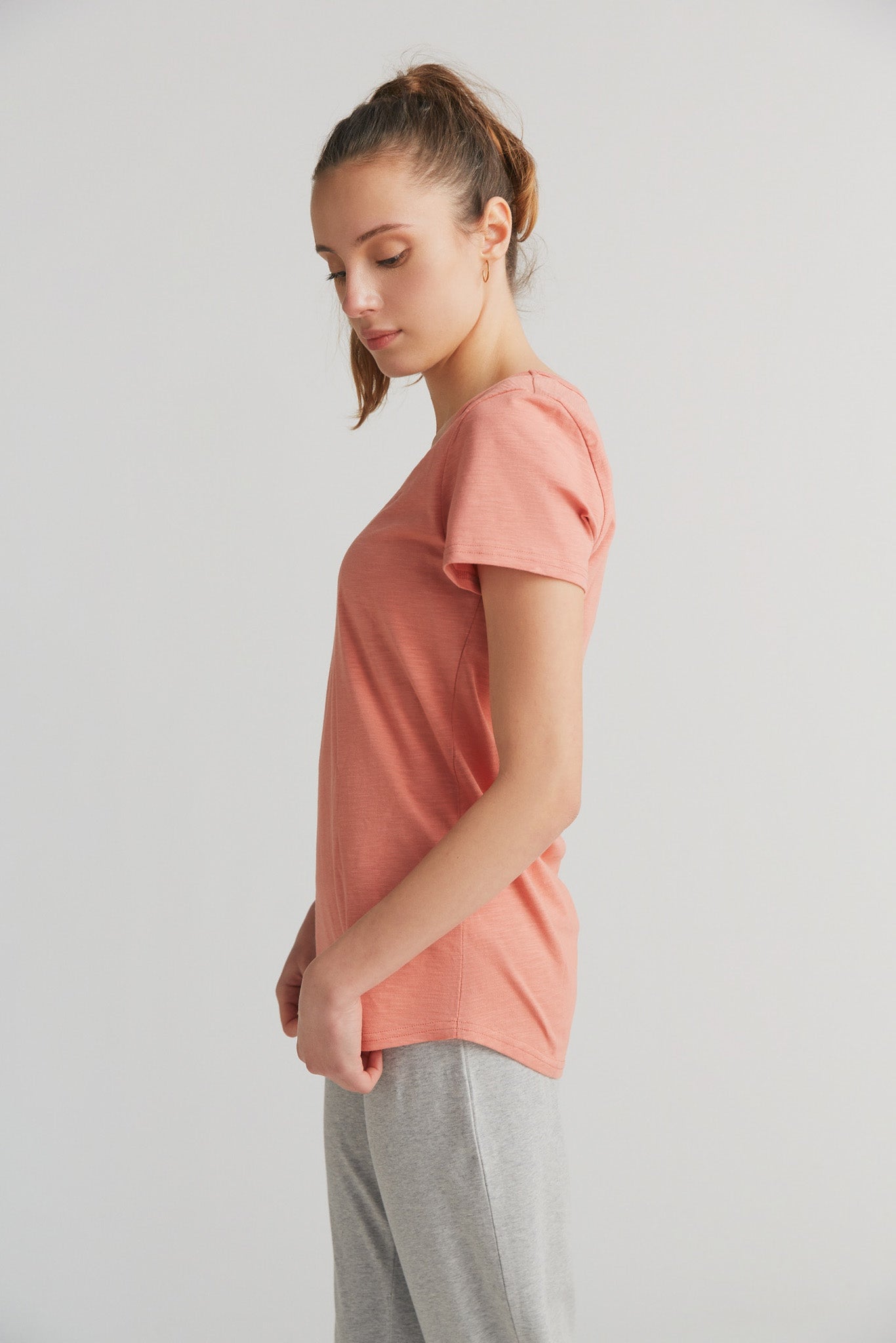 1223-053 | Damen Flammé V-Neck T-Shirt - Lachsrot