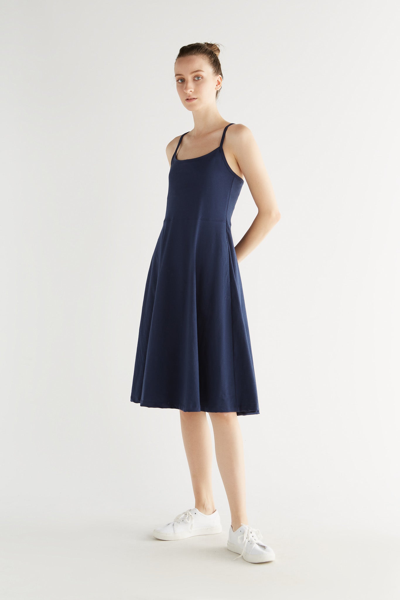 1734-060 | Trägerkleid - Admiralblau