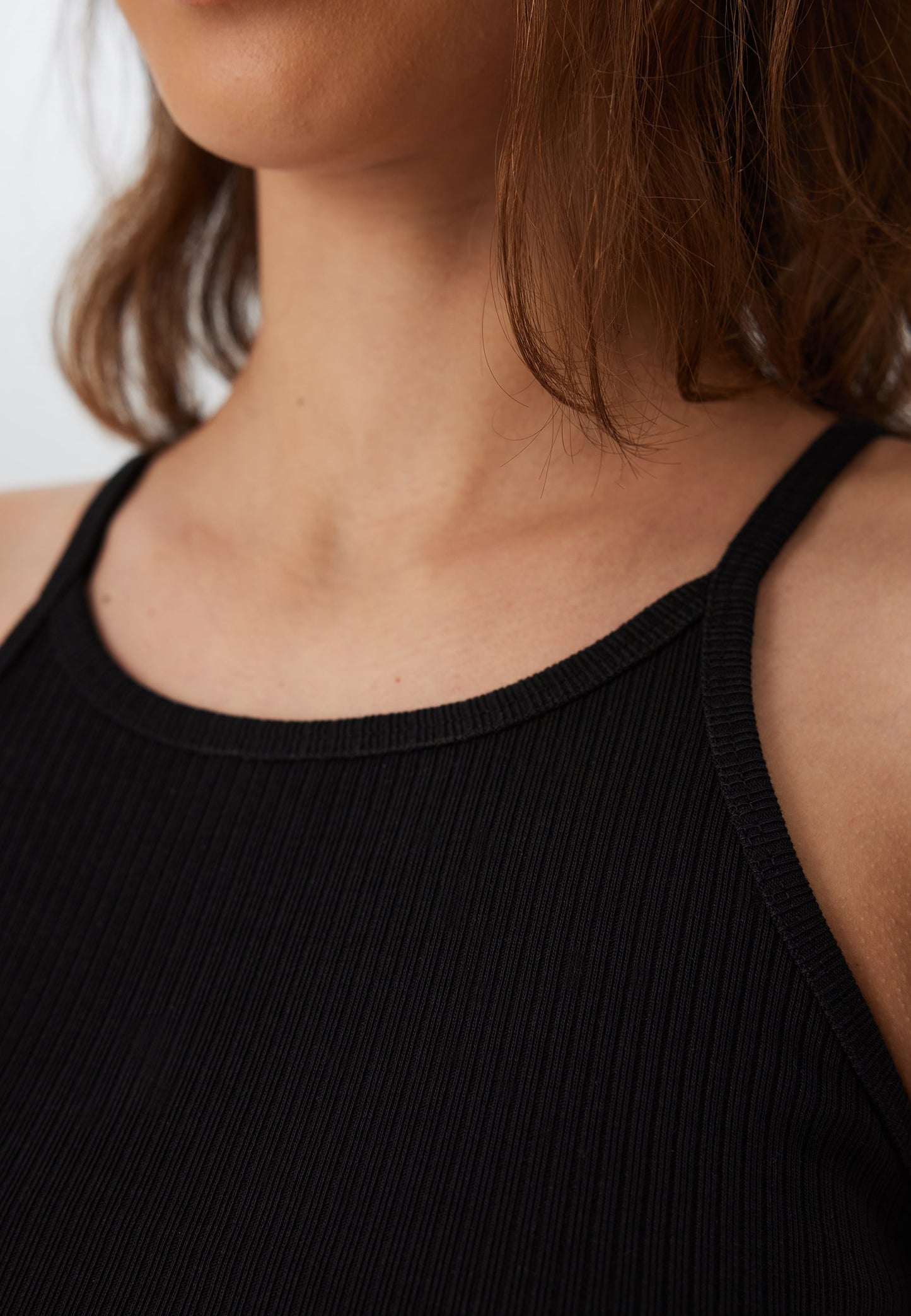 1515-021 | Ripp Crop Top - Schwarz