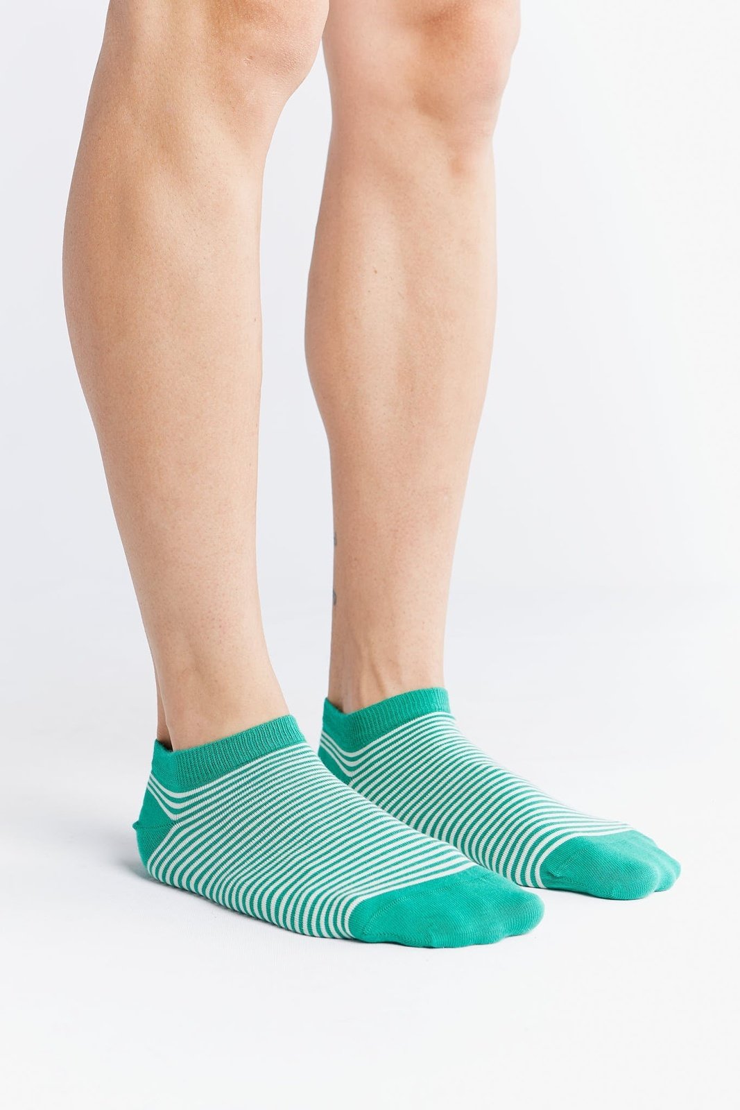 9320 | Unisex Sneakersocken - Grün/Natur Gestreift