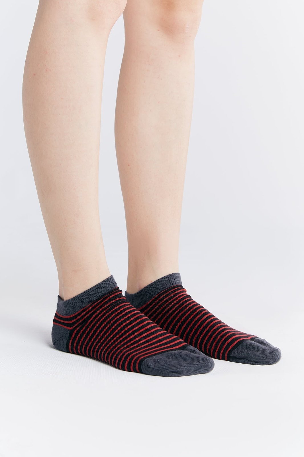 9322 | Unisex Sneakersocken - Kirschrot/Schwarz Gestreift