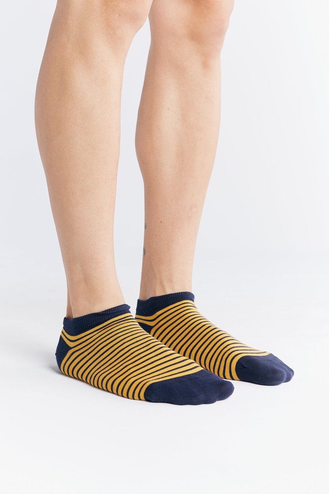 9324 | Unisex Sneakersocken - Indigo/Senfgelb Gestreift (6er Pack)