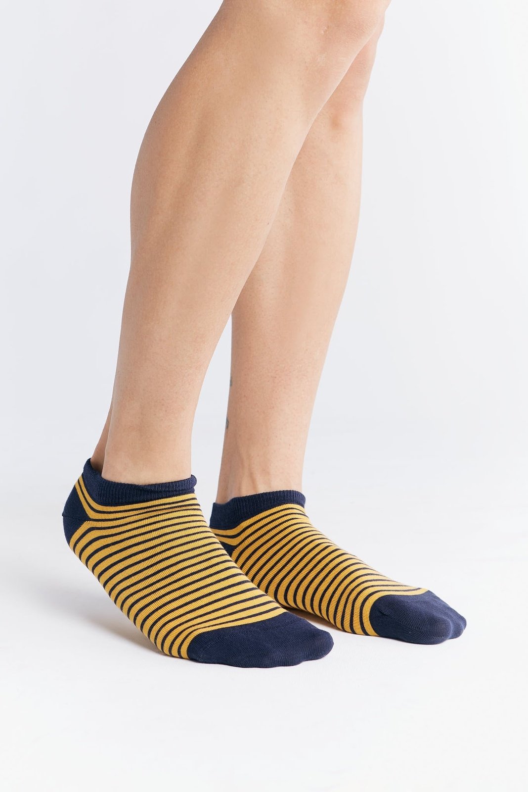 9324 | Unisex Sneakersocken - Indigo/Senfgelb Gestreift (6er Pack)