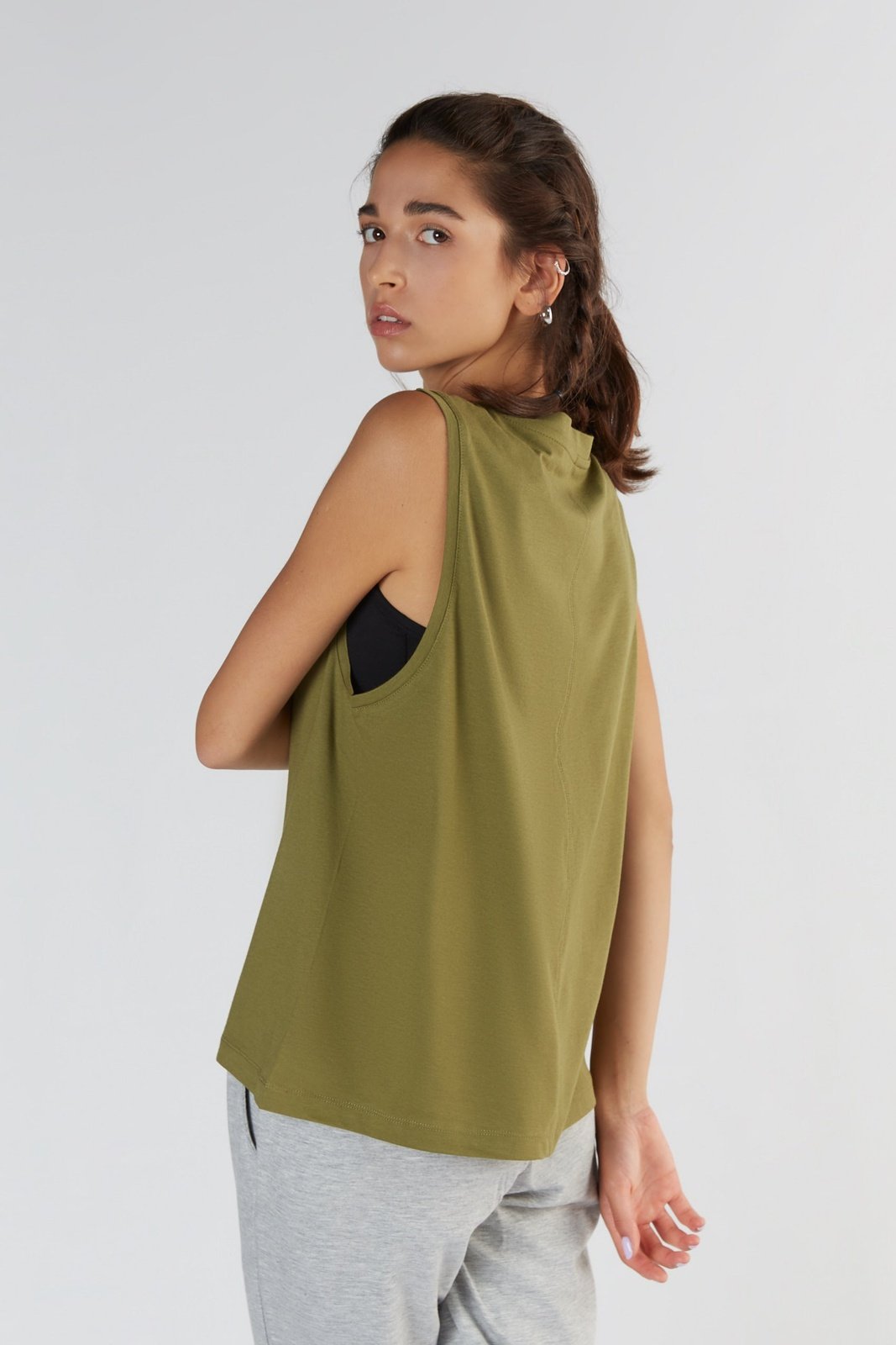 T1211-13 | TENCEL™ Active Damen Top hochgeschlossen - Olive