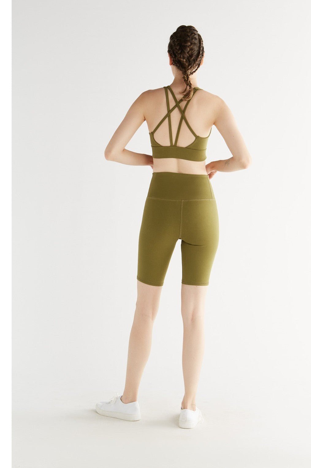 T1331-13 | Damen Fit Shorts - Olive