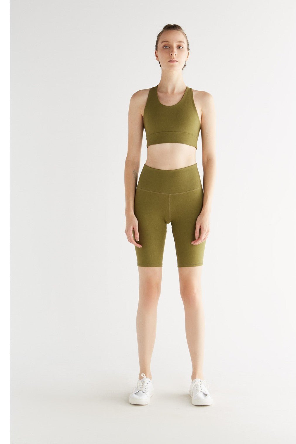 T1331-13 | Damen Fit Shorts - Olive