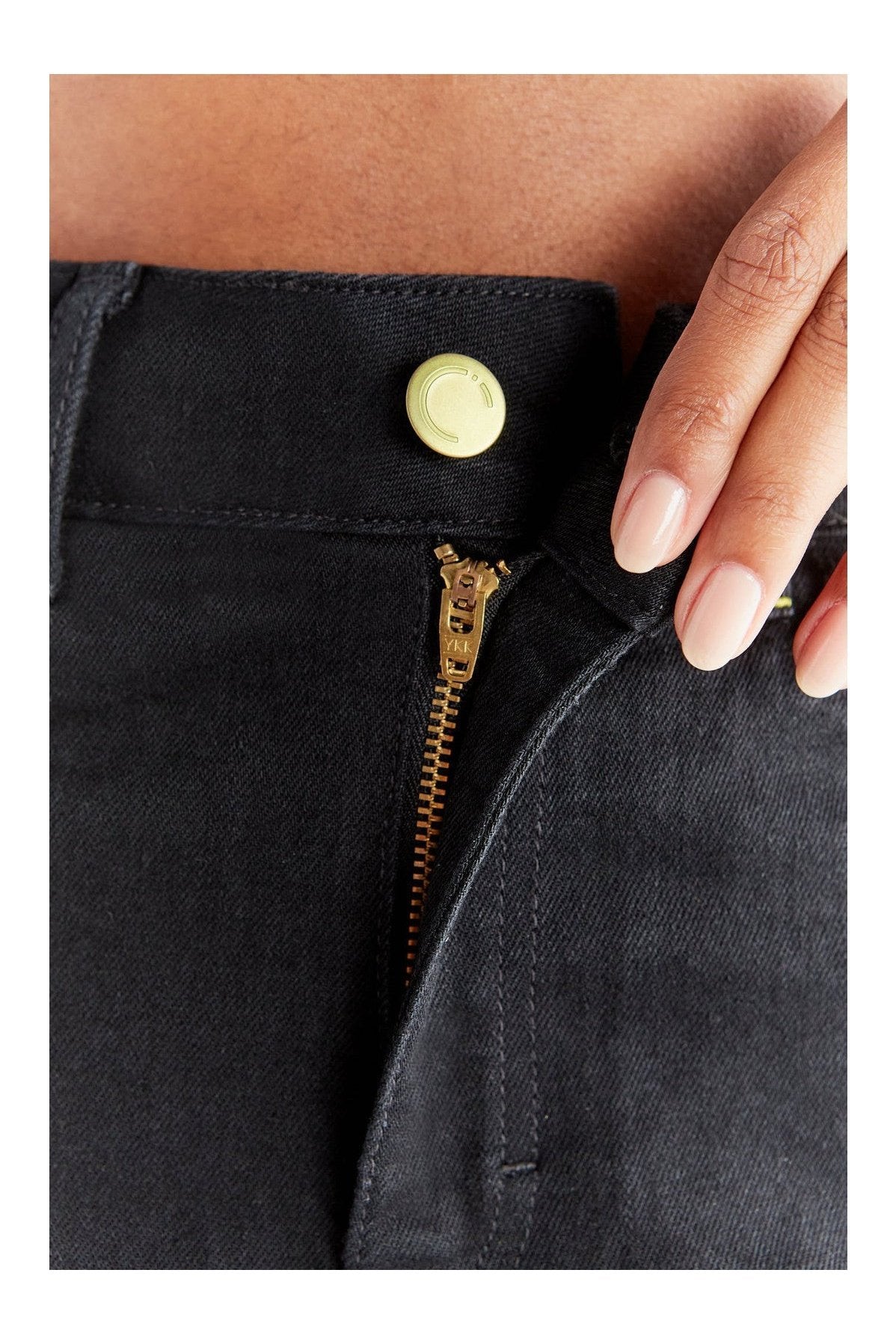 WN1010-104 | Damen Mom Fit - Coal Black