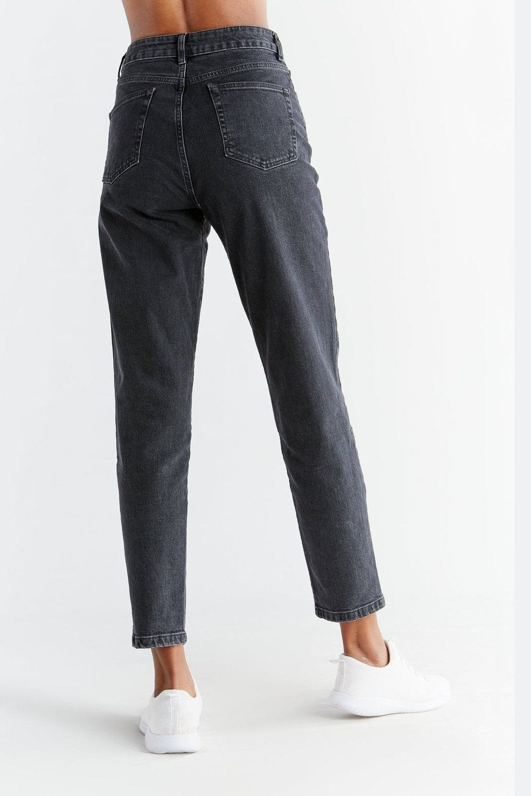WN1010-145 | Damen Mom Fit - Carbon Gray