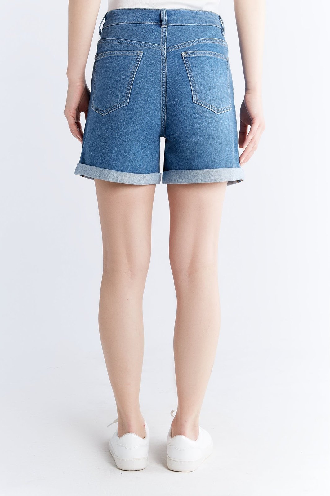 WN3020-325 Damen Mom Shorts, Day Sky Blue