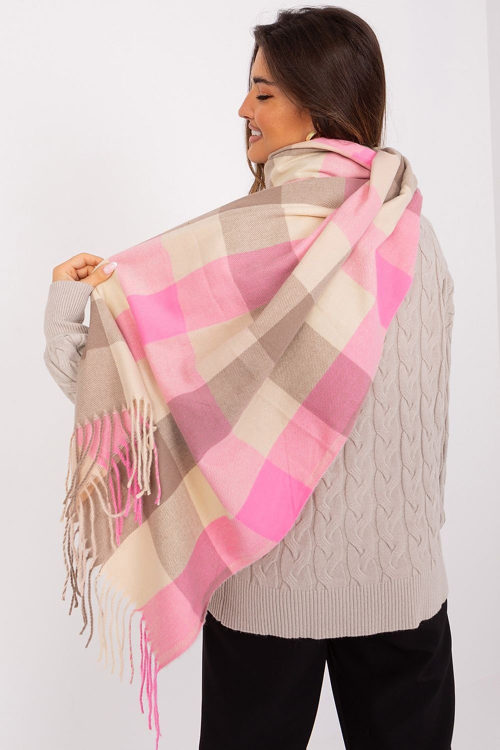 Shawl model 187765 AT