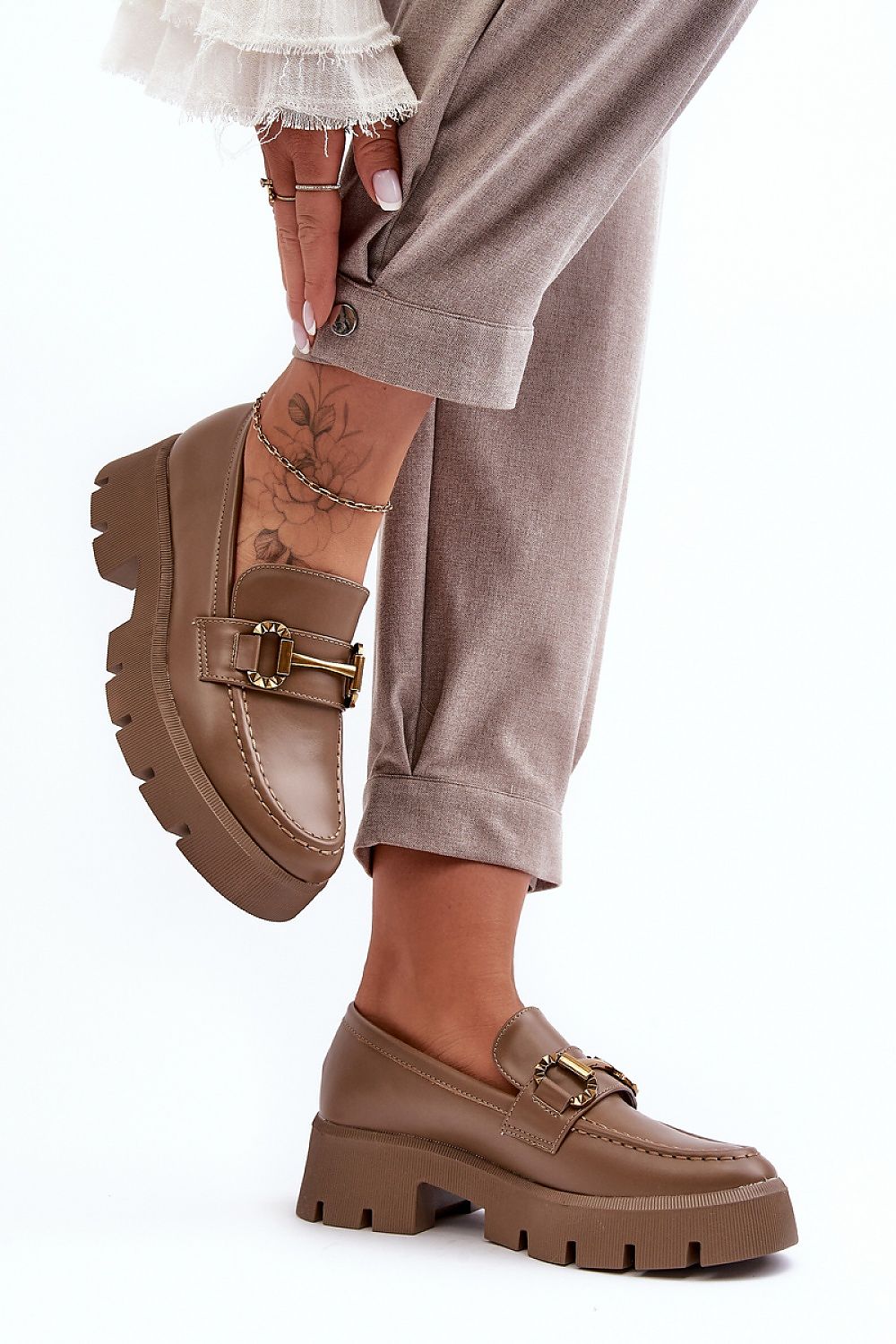 Heeled low shoes model 188514 Step in style