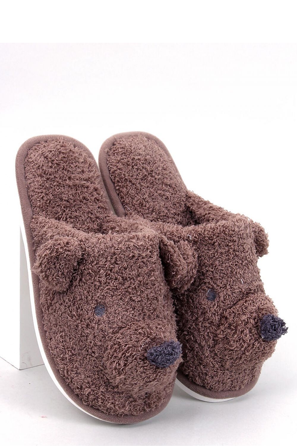  Slippers model 189973 Inello 